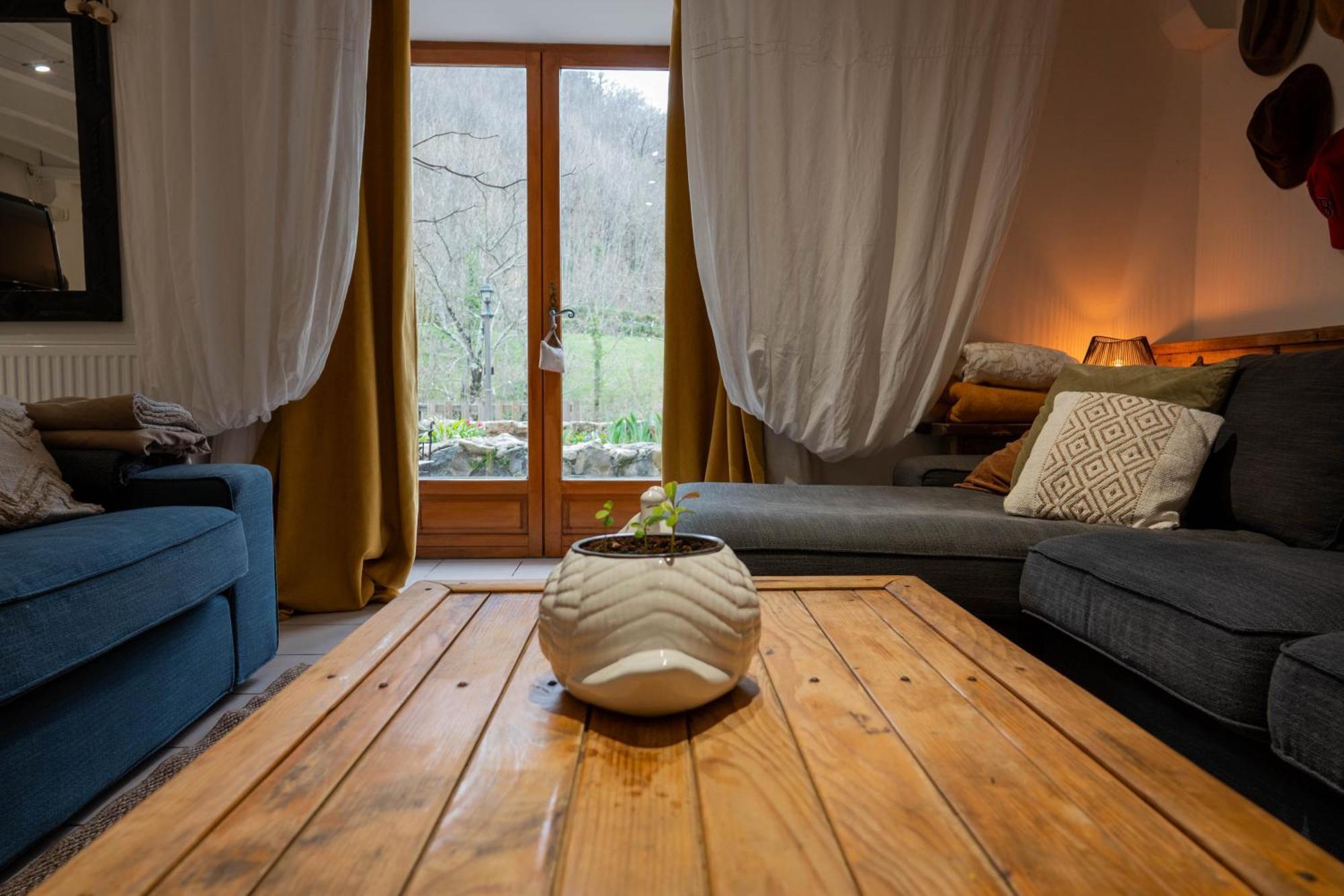 Apartament Rives De Bourges Burzet Zewnętrze zdjęcie